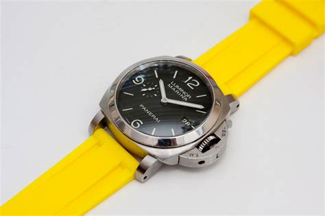 panerai rubber straps